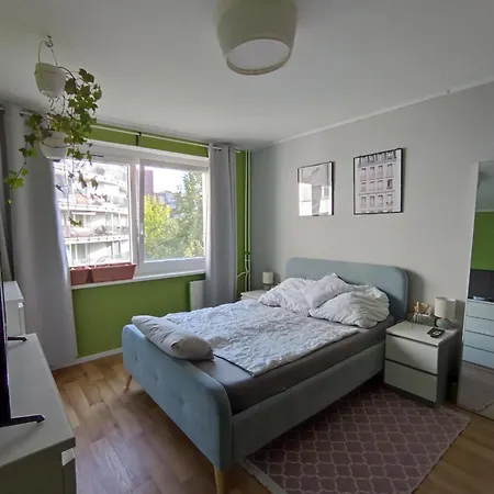 Apartament 3-room Museum Island 2 Beds *