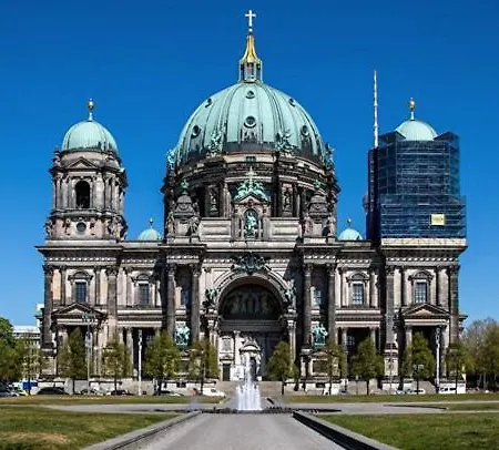 Апартаменты 3-room Museum Island 2 Beds Берлин