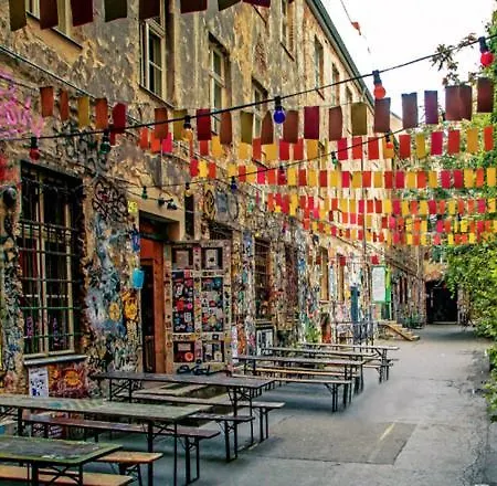 3-room Museum Island 2 Beds