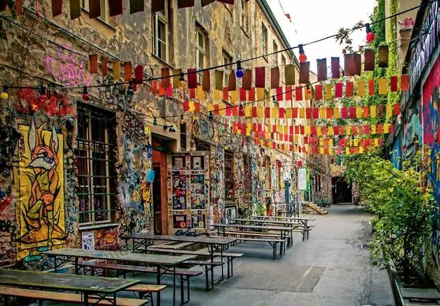 3-room Museum Island 2 Beds